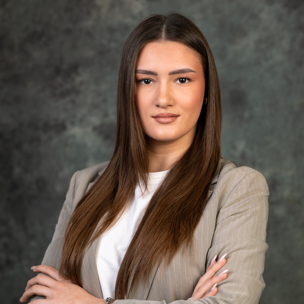 UNA SAVIĆ